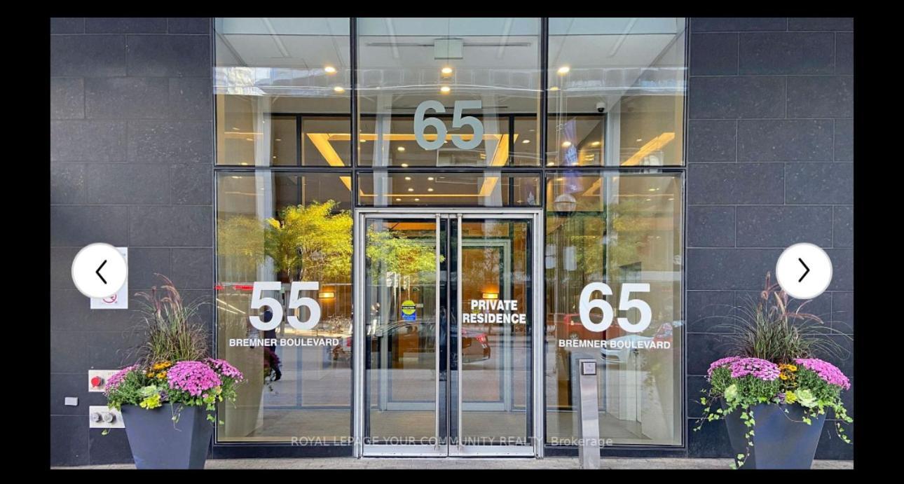 2-Bdrm And 1 Den 3 Bed Condo With 2 Bath - Walking Distance To Scotiabank Arena, Cn Tower, Union Station, Ripleys With Free Parking 토론토 외부 사진